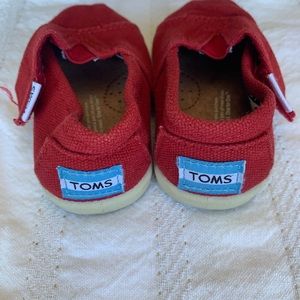 Red Little Baby Toms | Size 3